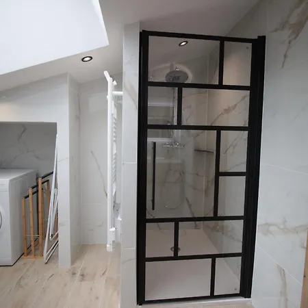 Centre - Full Climatisation - 3 - 7 Couchages - 10 Personnes - Parking Proche - Terrain 800m2 - Balnéothérapie - Air De Jeux Extérieurs - Confort - Géré Par Prestazen'services Appartamento Verdun-sur-Meuse