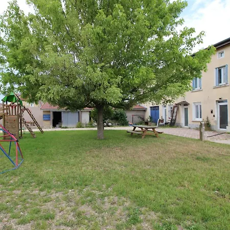 Centre - Full Climatisation - 3 - 7 Couchages - 10 Personnes - Parking Proche - Terrain 800m2 - Balnéothérapie - Air De Jeux Extérieurs - Confort - Géré Par Prestazen'services *