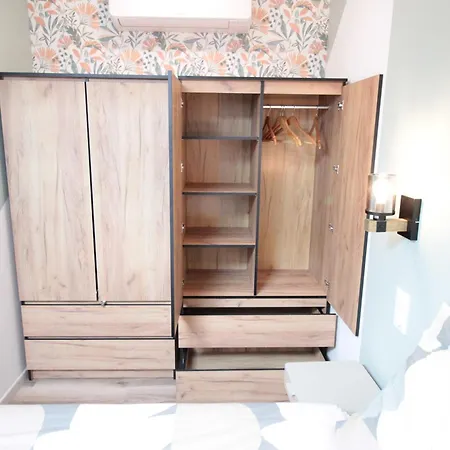 Appartamento Centre - Full Climatisation - 3 - 7 Couchages - 10 Personnes - Parking Proche - Terrain 800m2 - Balnéothérapie - Air De Jeux Extérieurs - Confort - Géré Par Prestazen'services