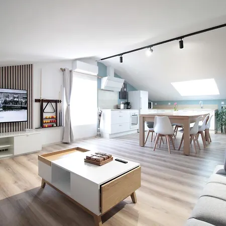 Centre - Full Climatisation - 3 - 7 Couchages - 10 Personnes - Parking Proche - Terrain 800m2 - Balneotherapie - Air De Jeux Exterieurs - Confort - Gere Par Prestazen'services アパート *