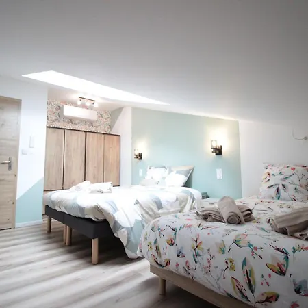 Centre - Full Climatisation - 3 - 7 Couchages - 10 Personnes - Parking Proche - Terrain 800m2 - Balneotherapie - Air De Jeux Exterieurs - Confort - Gere Par Prestazen'services アパート ヴェルダン・シュル・ムーズ