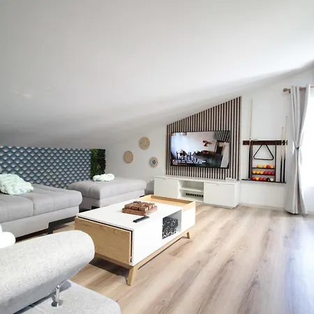 Centre - Full Climatisation - 3 - 7 Couchages - 10 Personnes - Parking Proche - Terrain 800m2 - Balneotherapie - Air De Jeux Exterieurs - Confort - Gere Par Prestazen'services * ヴェルダン・シュル・ムーズ