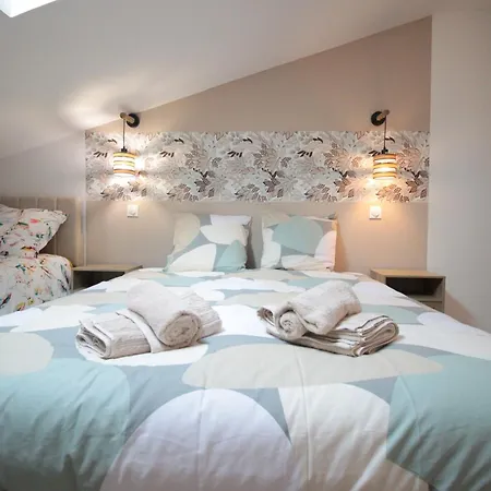 Centre - Full Climatisation - 3 - 7 Couchages - 10 Personnes - Parking Proche - Terrain 800m2 - Balnéothérapie - Air De Jeux Extérieurs - Confort - Géré Par Prestazen'services *