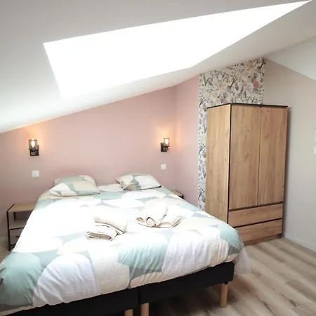 Centre - Full Climatisation - 3 - 7 Couchages - 10 Personnes - Parking Proche - Terrain 800m2 - Balneotherapie - Air De Jeux Exterieurs - Confort - Gere Par Prestazen'services * Verdun-sur-Meuse