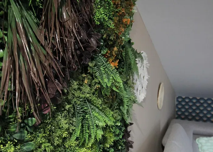 Centre - Full Climatisation - 3 - 7 Couchages - 10 Personnes - Parking Proche - Terrain 800m2 - Balneotherapie - Air De Jeux Exterieurs - Confort - Gere Par Prestazen'services * Verdun-sur-Meuse