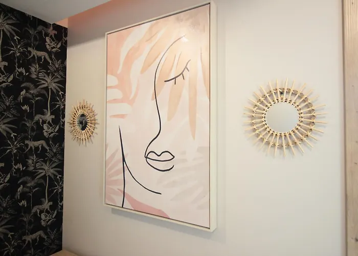 Centre - Full Climatisation - 3 - 7 Couchages - 10 Personnes - Parking Proche - Terrain 800m2 - Balneotherapie - Air De Jeux Exterieurs - Confort - Gere Par Prestazen'services Apartment