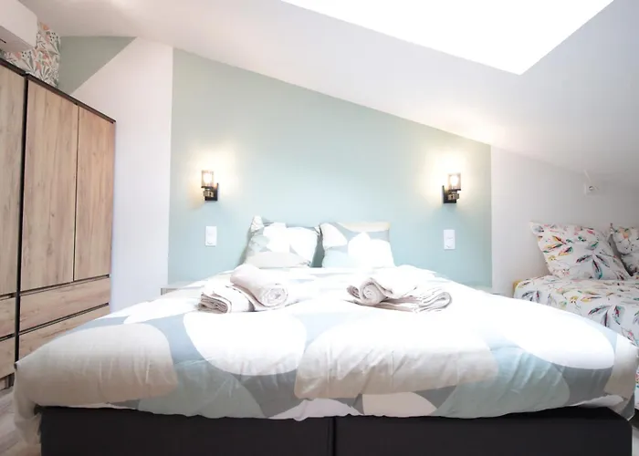 Centre - Full Climatisation - 3 - 7 Couchages - 10 Personnes - Parking Proche - Terrain 800m2 - Balneotherapie - Air De Jeux Exterieurs - Confort - Gere Par Prestazen'services Apartment *